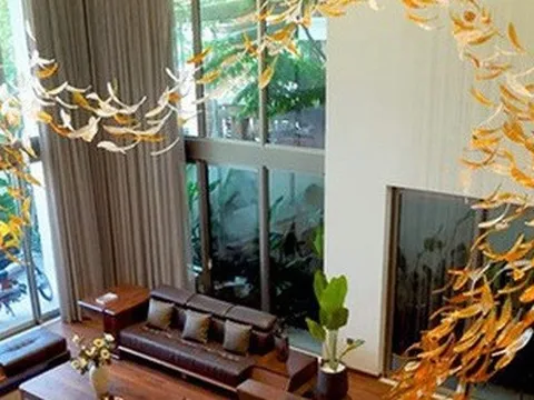 Các căn siêu biệt thự ở Việt Nam thường không thể thiếu thứ này: Giá trị cả tỷ đồng, nặng hàng tấn nhưng phải lắp thủ công rất cầu kỳ