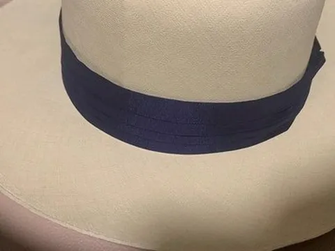 Đại gia Việt sở hữu chiếc mũ cói giá 3,5 tỷ đồng