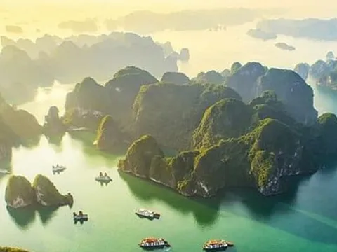 Vịnh Hạ Long vào danh sách những điểm du lịch đẹp nhất thế giới