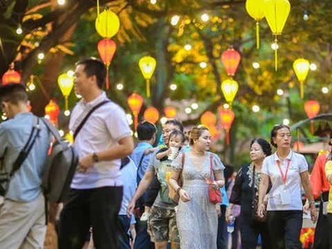 Trung Quốc mở tour Việt Nam: Như cái 'mỏ' khổng lồ đã được mở