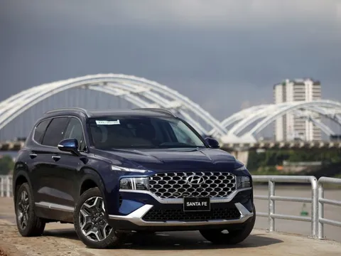 Bảng giá xe Hyundai tháng 3: Hyundai Santa Fe được giảm 160 triệu đồng