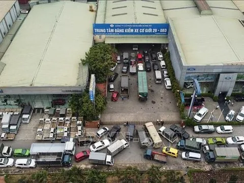 Bộ trưởng Nguyễn Văn Thắng: Triển khai ngay giải pháp khắc phục ùn tắc đăng kiểm