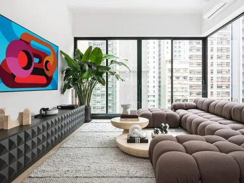 Cải tạo căn hộ 214m2 từ 63 năm trước: Sự tối tăm và tồi tàn hoàn toàn biến mất, gia chủ nhận nhà mà ngỡ ngàng