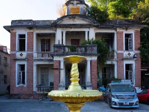 Vì sao Hong Kong có giá nhà ‘cắt cổ’, 23 tỷ đồng/ chỗ đỗ xe nhưng lại cực nhiều BĐS hạng sang hoang tàn như phế tích?