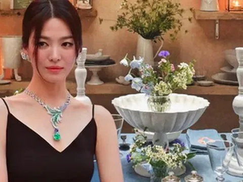 ''Khó thở'' khi bóc giá đồ dùng trong nhà Song Hye Kyo: Loa nghe nhạc giá gần 1 tỷ, ly uống trà siêu chảnh giá 200 đô