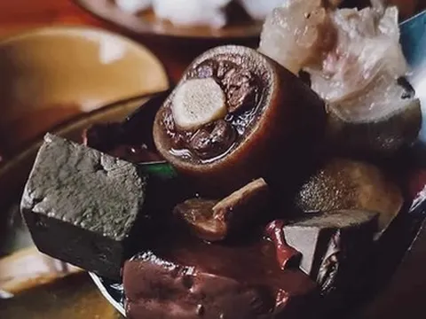 5 món ăn hàng đầu của Việt Nam khiến cặp đôi nước ngoài mê mẩn: Món cuối chỉ dành cho người thích ăn cay