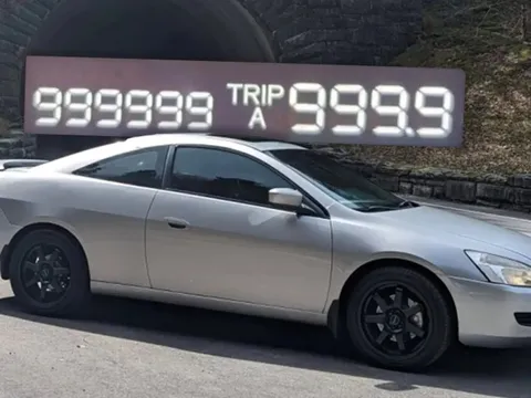 Honda Accord odo 1,6 triệu km vẫn chạy tốt, chủ xe chỉ khuyên chú ý thay chất lỏng nhưng thực chất đã thay đủ thứ phụ tùng
