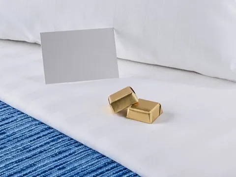 Bí mật viên kẹo socola đặt trên giường của khách sạn mỗi tối: Cách chiều 'thượng đế' không phải dạng vừa