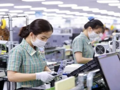 Đến giữa tháng 3, cán cân thương mại thặng dư gần 3 tỷ USD