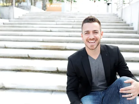 Người đàn ông làm việc 5 giờ/tuần, kiếm 3,7 tỷ đồng/tháng tiết lộ 3 điều bạn có thể bắt đầu ngay hôm nay với chi phí bằng 0