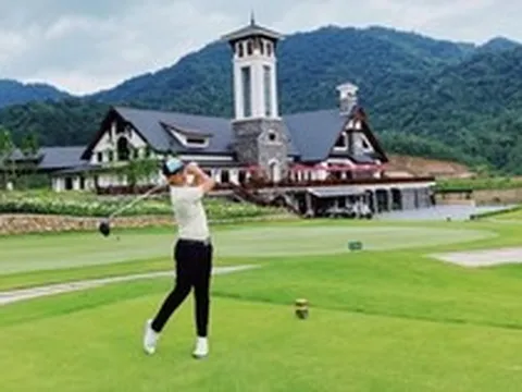 Bình luận viên Nam Giang: Golf chính là bộ môn “yoga não”, khi chơi luyện giữ tâm trí trống rỗng và thoải mái