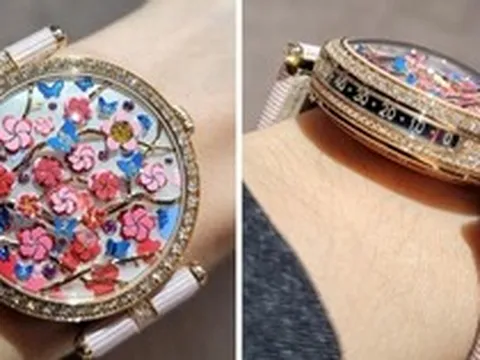Đồng hồ có giá 7 tỷ nhưng người dùng phải đếm hoa để xem giờ
