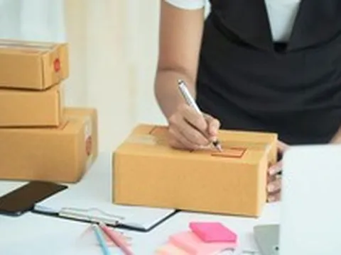 Người phụ nữ kiếm 10 triệu USD, mua được nhà tiết lộ bí kíp thành ‘thánh bán hàng’ online