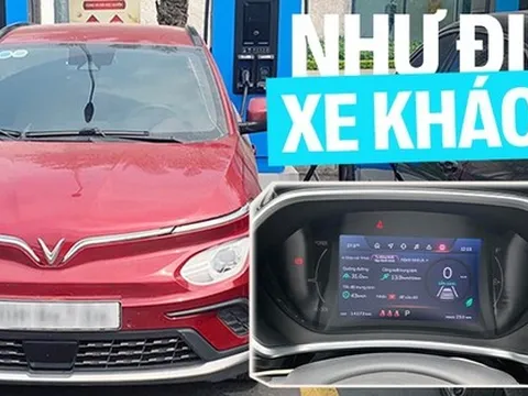 Tôi update phần mềm VinFast VF e34 thấy đi xa ngoài sức tưởng tượng: Quá phê cho dân chạy dịch vụ
