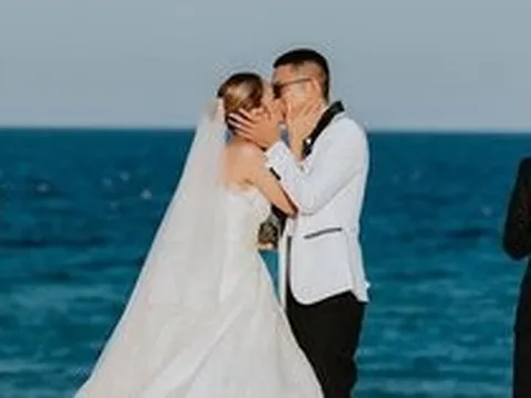 Xả loạt ảnh cưới nét căng của Linda Ngô và Phong Đạt, tình yêu năm 17 tuổi đã có cái kết cực ngọt