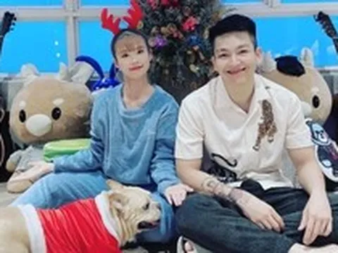 Cuộc hôn nhân "khác lạ" của một cặp đôi nổi tiếng Vbiz: Không sinh con, chồng "cân" toàn bộ việc nhà nhưng gần 1 thập kỷ bên nhau vẫn hạnh phúc