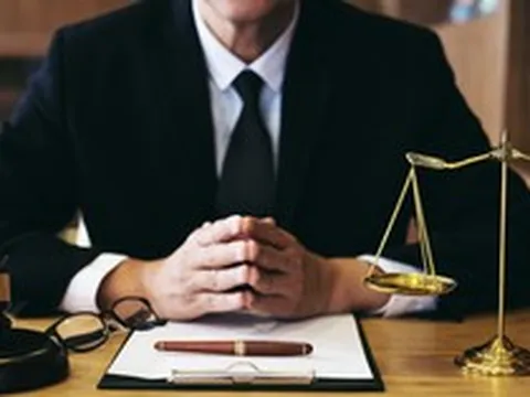 Từng bị đuổi học và gia đình ruồng rẫy, vẫn trở thành luật sư, sở hữu biệt thự và BST siêu xe triệu USD: Bí quyết nhờ 5 điều đơn giản!