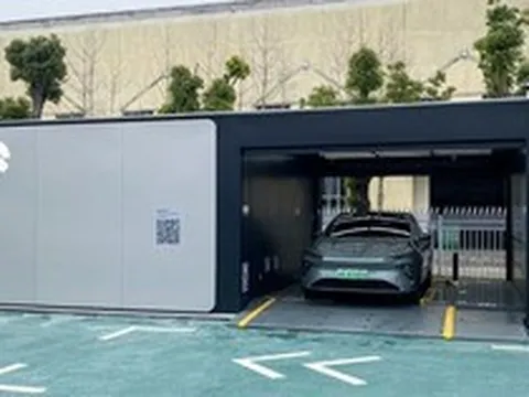 Sướng như khách của một hãng xe điện Trung Quốc: Chỉ mất 3 phút để đổi pin rồi đi tiếp, không bao giờ phải mất thời gian chờ sạc điện