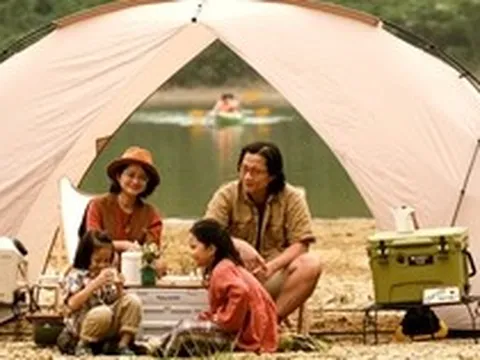 Gác lại âu lo, gia đình nhỏ tìm về với thiên nhiên - nơi những đứa trẻ vui chơi quên lối về