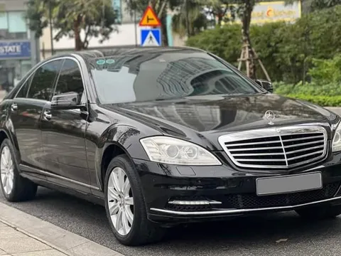 Thay vì mua Corolla Altis bản 'base', thử cân nhắc chiếc Mercedes S 300 này với giá hơn 700 triệu đồng