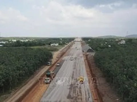 Gấp rút hoàn thành cao tốc Bình Thuận đi Đồng Nai trước 30/4