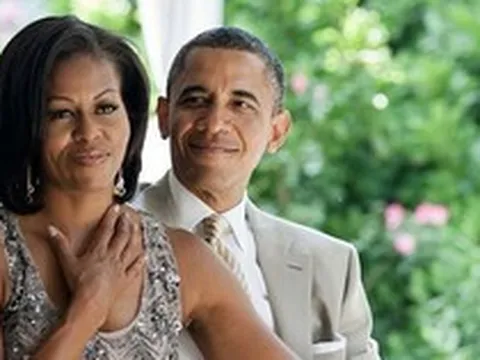 Vợ chồng ông Obama kiếm tiền bằng cách nào sau khi rời Nhà Trắng?
