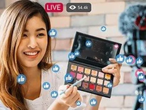 Bỏ tiền thuê “chiến thần livestream” bán phá giá: Khách hàng bị thao túng tâm lý, nhãn hàng lại chịu quá nhiều rủi ro!