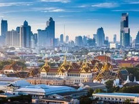 Ngoài Singapore, quốc gia nào trong khu vực đầu tư nhiều nhất vào Việt Nam?