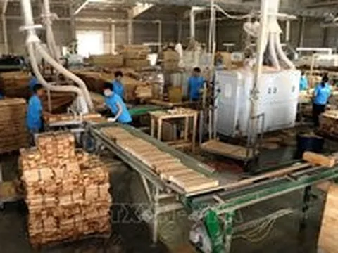 Trợ lực cho sản xuất công nghiệp sớm phục hồi