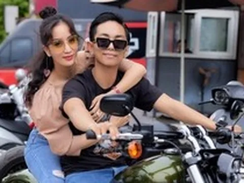 Khánh Thi 'chịu chơi' hứa tặng 2 chiếc mô tô cả tỷ đồng cho Phan Hiển nếu làm được điều này