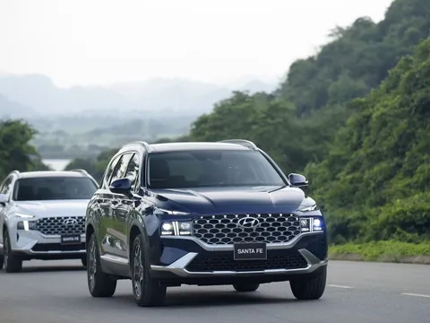 Bảng giá xe Hyundai tháng 4: Hyundai Santa Fe giảm tới 180 triệu đồng
