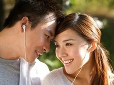 Nghiên cứu 40.000 cặp đôi trong nửa thế kỷ: Muốn hạnh phúc dài lâu chỉ cần nói 2 CHỮ