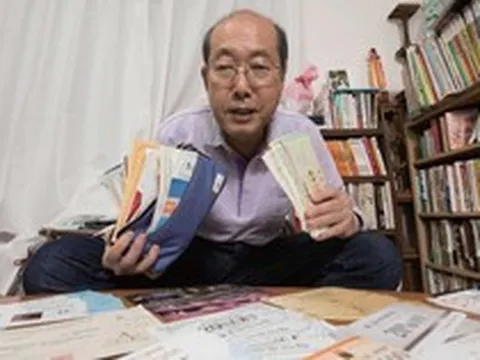 Ông cụ 71 tuổi dùng tư duy chơi cờ để đầu tư chứng khoán rồi lãi 35 tỷ đồng trong 5 năm: Nắm giữ cổ phiếu của hơn 1.000 công ty, “sống miễn phí” nhờ phiếu giảm giá