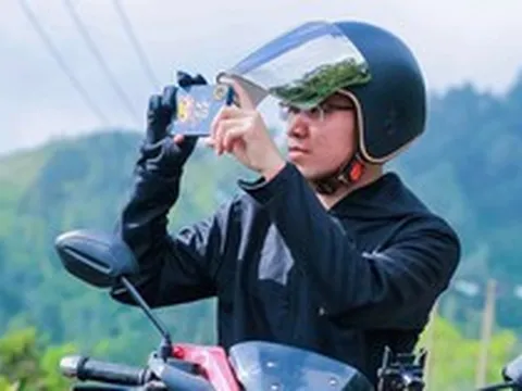 Chuyến xuyên Việt 'tái tạo năng lượng' của chàng trai 22 tuổi