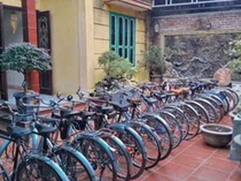 Bộ sưu tập xe đạp cổ siêu độc của cựu nhà giáo xứ Thanh