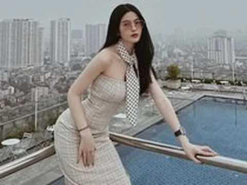 Ngắm nhan sắc xinh đẹp, quyến rũ của bạn gái Quang Hải