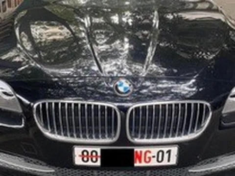 Rao bán BMW 5-Series số sàn hàng độc giá 700 triệu, chủ xe khẳng định: 'Lái sướng hơn số tự động'