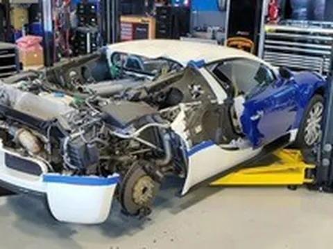 Một chiếc Bugatti Veyron như của ông Đặng Lê Nguyên Vũ tốn gần 500 triệu đồng và 2 ngày để thay chi tiết mà xe bình thường chỉ hết vài triệu