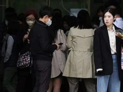 Người Hàn Quốc phát sốt với ứng dụng chạm để thưởng tiền