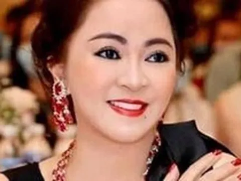 Bị yêu cầu bồi thường khủng, bà Nguyễn Phương Hằng phản ứng gì?