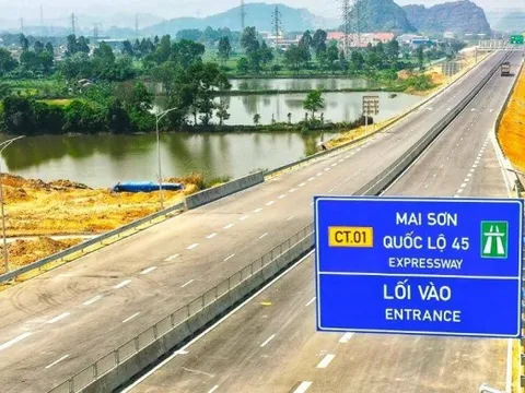 Hôm nay ôtô bắt đầu được đi vào cao tốc Mai Sơn - QL45