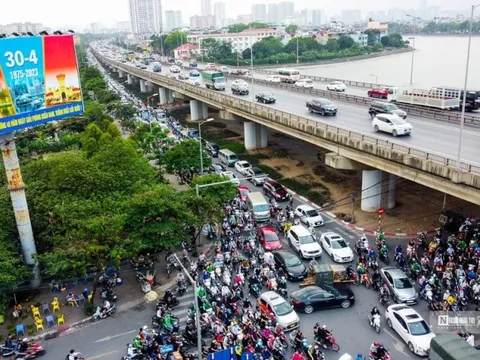 Cửa ngõ Thủ đô ùn tắc dài dịp nghỉ lễ 30/4 - 1/5