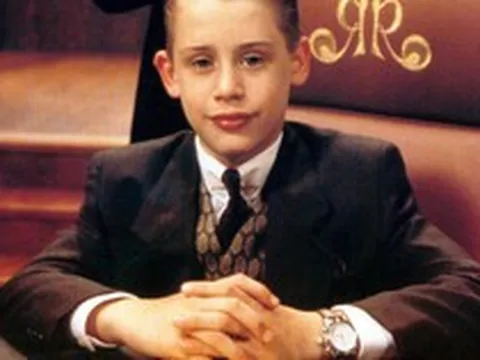 Sinh ra đã ngậm thìa kim cương là trải nghiệm thế nào: Quẹt thẻ đen không tiếc tay, ở tận 15 biệt thự khắp thế giới nhưng có 1 nỗi sợ ít ai biết