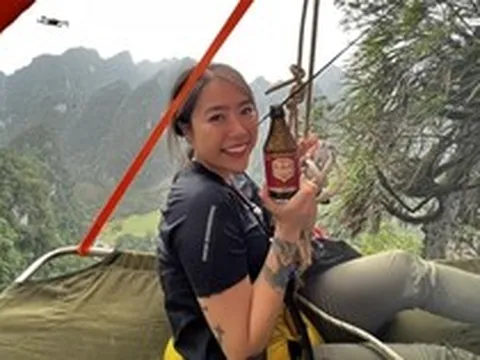 Cô gái 'treo dây' ngủ trên vách đá ở Lạng Sơn: 'Không ngờ có ngày mình được trải nghiệm điều này ngay tại Việt Nam'