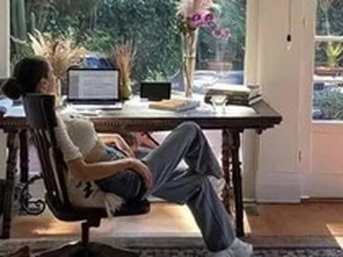 Làm ngân hàng lương 30 triệu/tháng nhưng bỏ: Áp lực đến nằm viện, "quay xe" làm việc khác kiếm 10 triệu vẫn hơn