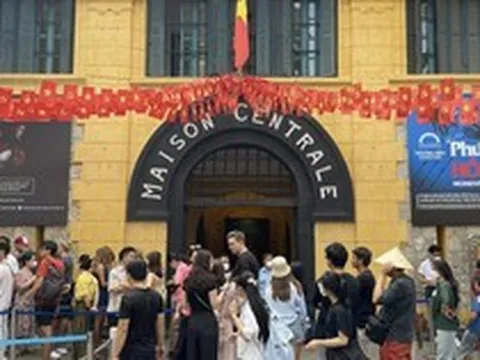 Du lịch tự đánh mất mình