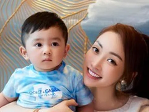 Quý tử nhà Chi Bảo - Lý Thùy Chang được khen như 'soái ca nhí', bố mẹ cưng chiều đưa đi du lịch mọi nơi từ nhỏ