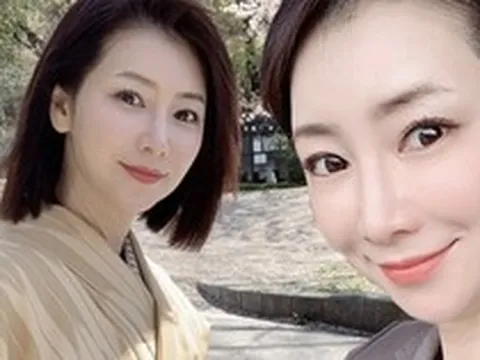 Bà mẹ Nhật 55 tuổi nhưng vẫn trẻ như tuổi 20, được ca ngợi là “phù thủy sắc đẹp” nhờ các thói quen tuyệt vời này