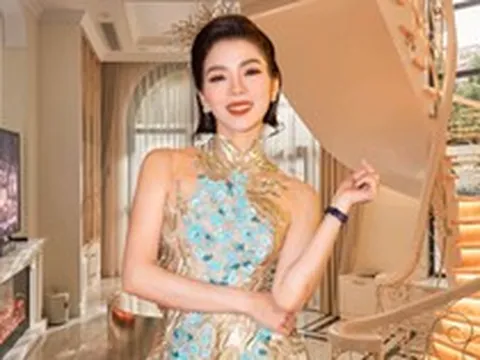 Bên trong biệt thự 589m2 của Lệ Quyên: Đẹp như resort 5 sao, nội thất xa hoa đắt đỏ, riêng gương soi đã 100 triệu đồng