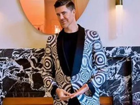 "Thợ săn bất động sản" thành công nhất nước Mỹ: 23 tuổi lập công ty, giờ có khối tài sản hơn 704 tỷ đồng, giầu gấp 3 ngôi sao Mike Tyson nổi tiếng